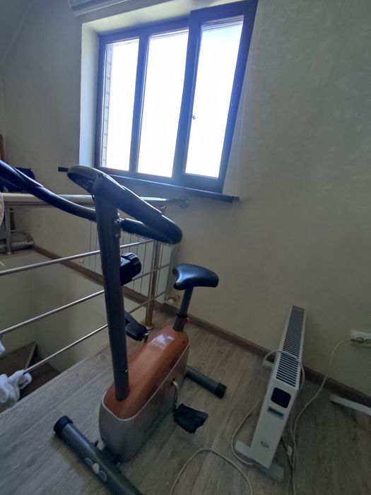 Тренажерный велосипед