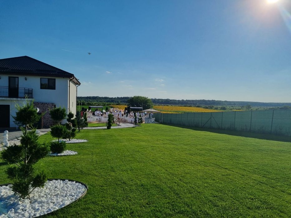 Vila Petreceri/Vila Petrecere ~ Majorate Onomastice Evenimente Private