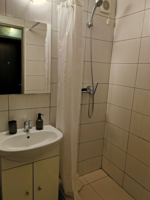 Proprietar închiriez garsonieră