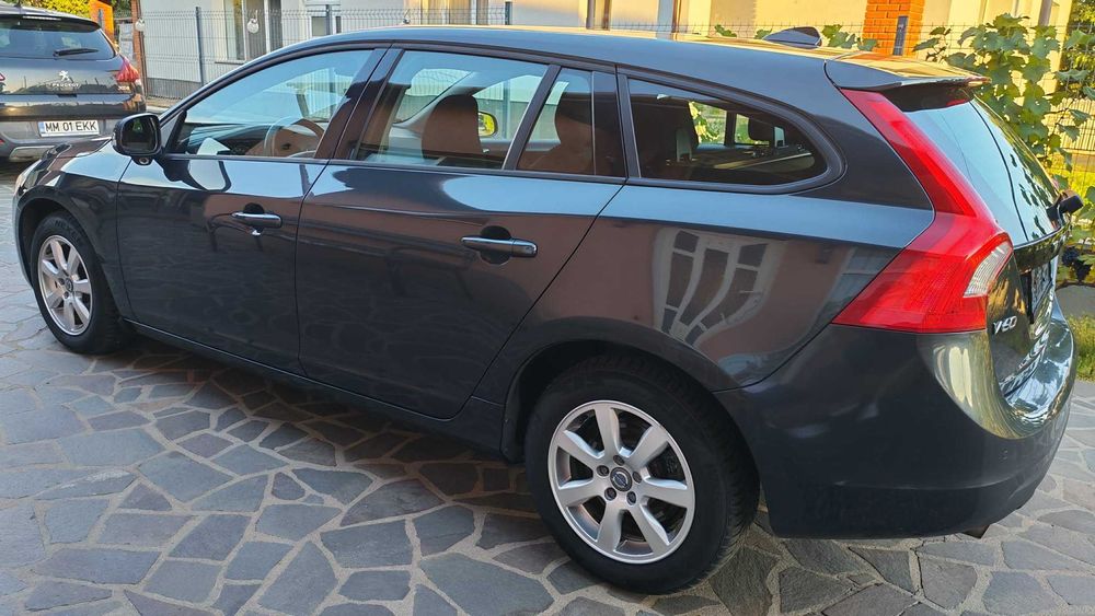 Volvo v60 D2 1.6 D 114 cp 2013