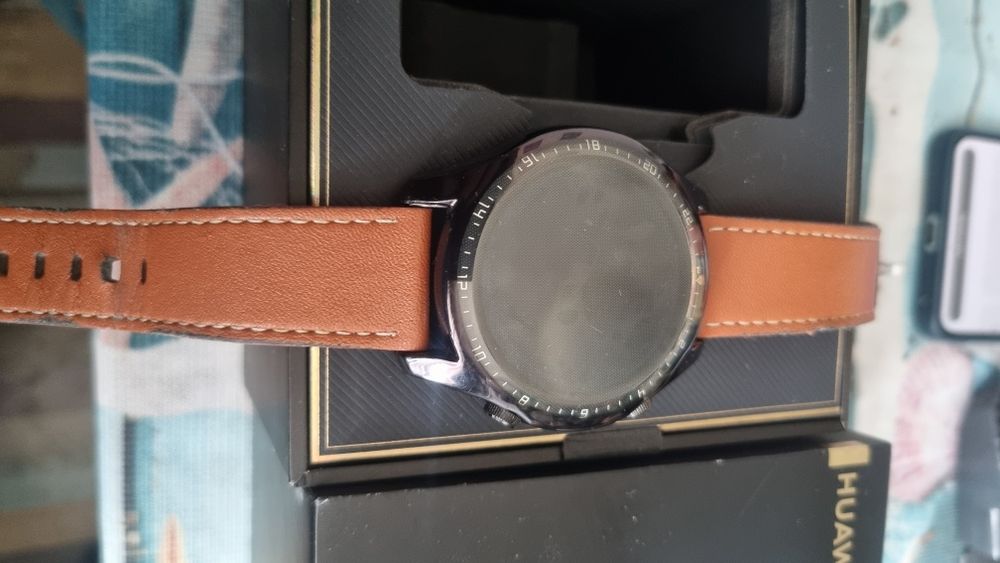 Часовник Huawei GT 2