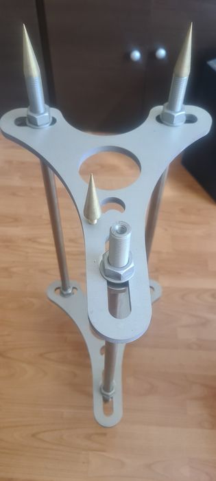 Stand boxe inox pini alamă