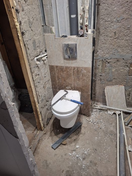 Продам унитаз в рабочем состоянии