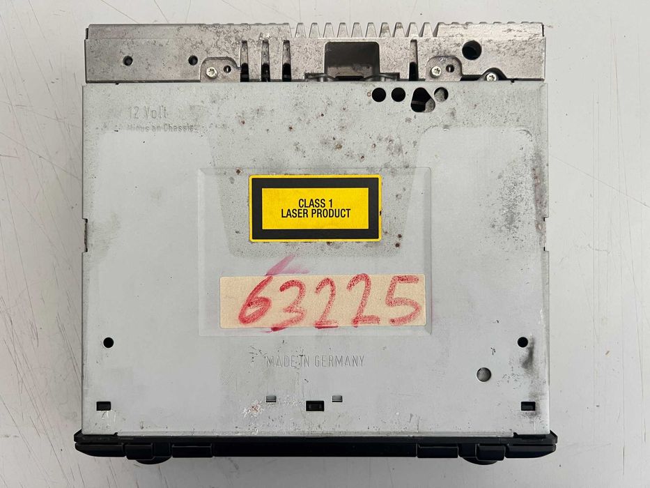 Оригинални автомобилни радио CD навигация