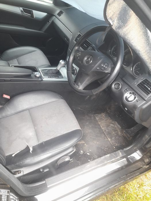 Vand Mercedes C 220 / W 204 pentru piese an 2011