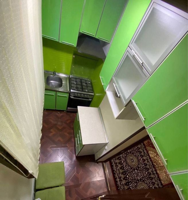 Буюк Ипак Йули Метро максим горький Художников