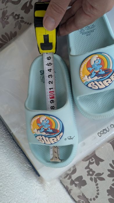 Vans slapi reserved Ștrumfii mărimea 26/27
