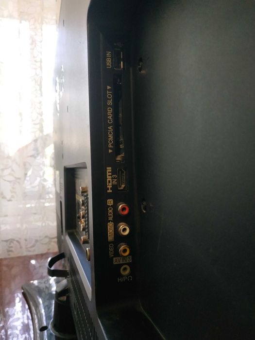 Телевизор LG 32LH4000