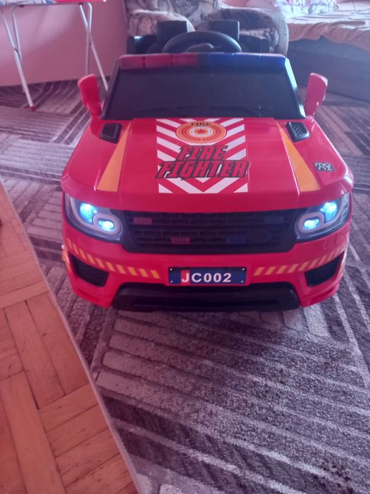 Акумулаторен пожарен джип