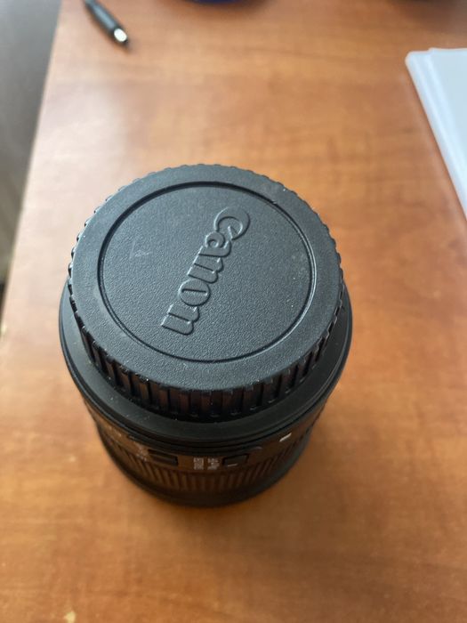 Obiectiv canon 10-18