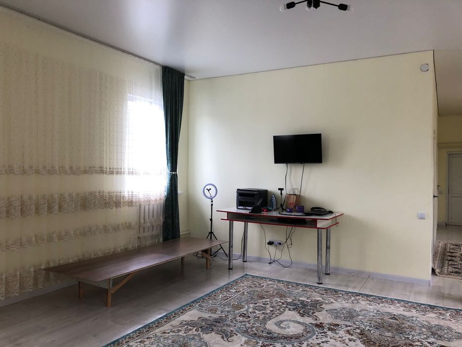 Сдам дом  8 комнат со складом цех