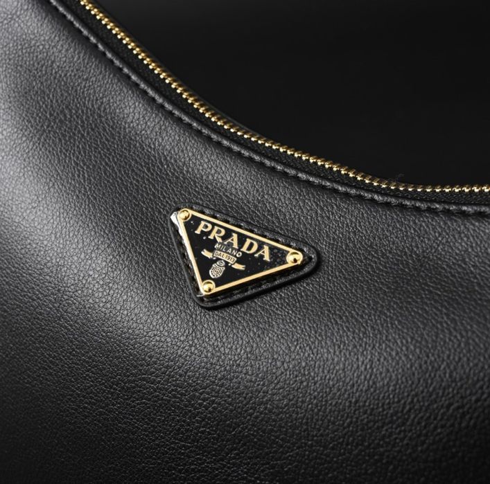 Geanta prada neagra