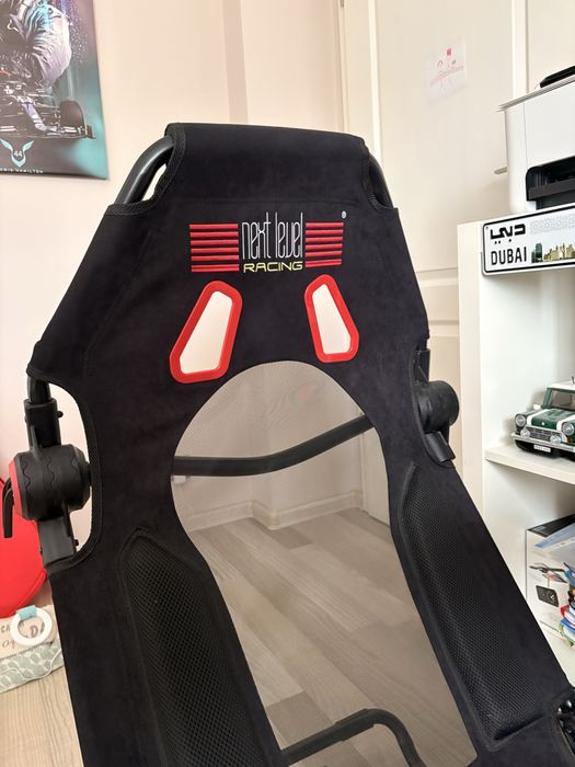 Scaun NextLevelRacing GT-Lite, volan, pedale si baza de volan Fanatec