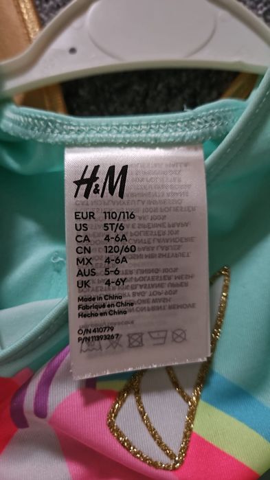 Haine fetita 4-6 ani.