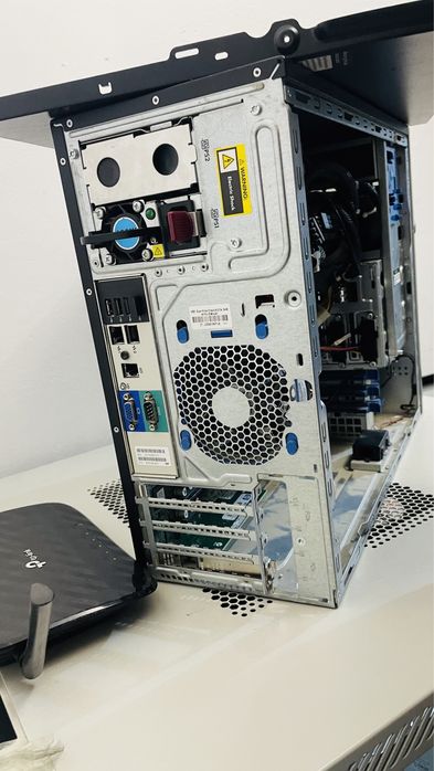 Сервер HP ProLiant ML310e gen8