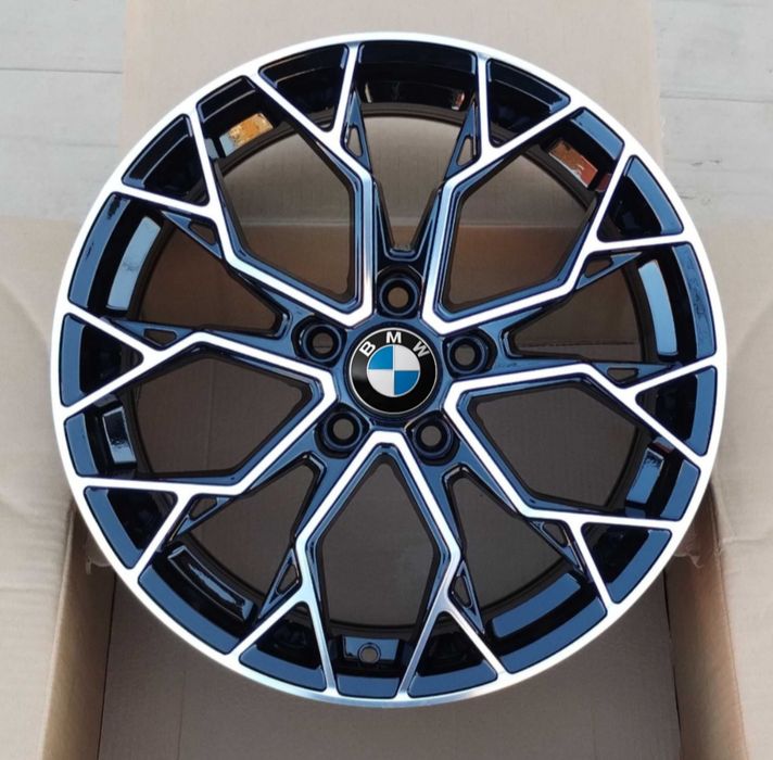 Jante 19 BMW 5 x 120 in 2 latimi
Compatibile BMW F01 F06 F07 F10 F11 F15 F16 F20 F21 F25 F30 F31 F33 F34
Produs Nou cu Factura și Garanție
