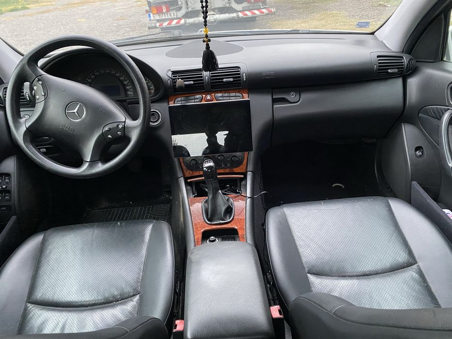 Mercedes C200 W203 на части