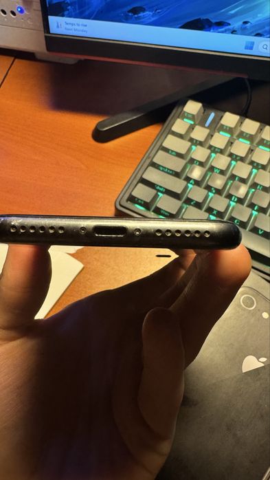 Продам Iphone 8 в идеале