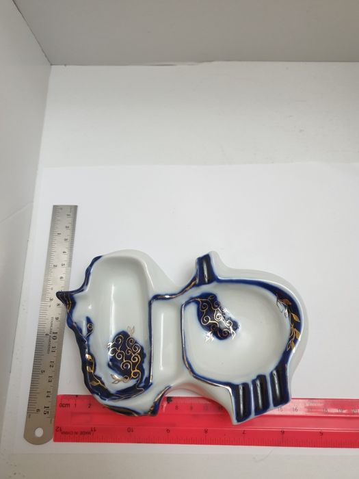 Scrumiera din porțelan