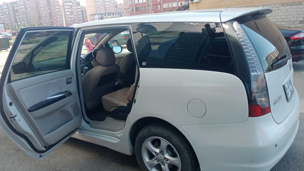 Срочно продам Mitsubisi grandis 2.4