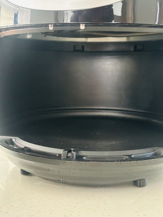 Air fryer(fripteuza cu aer cald )