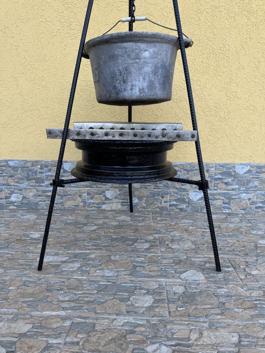 Vând grătar din inox+trepied din fier streat+ceaun din aluminiu