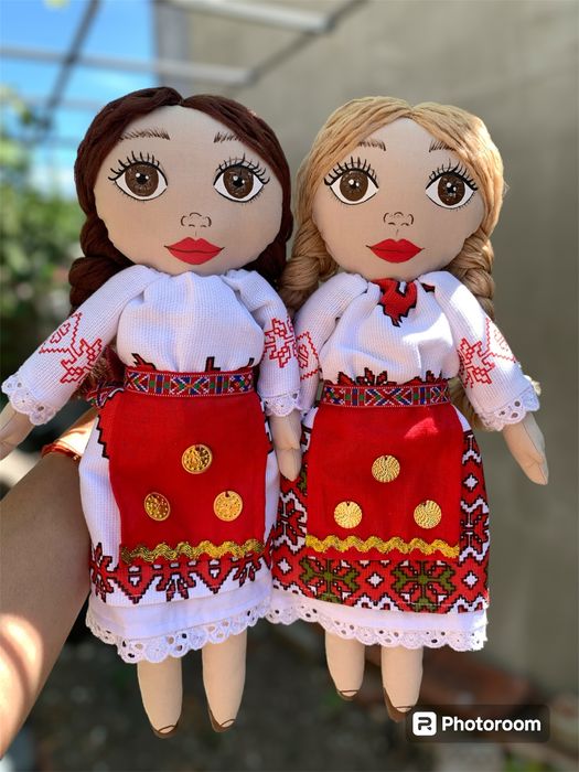 Кукла с народна носия