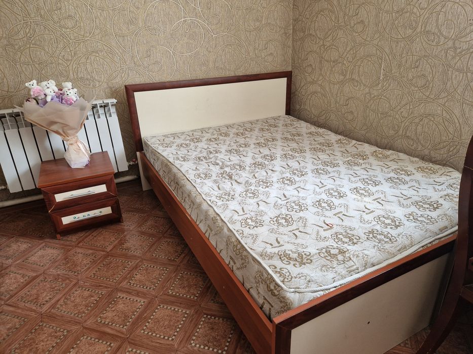 Отдам бесплатно гарнитур шкаф и кровать