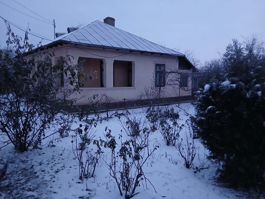 Vand casa cu teren in loc Urleasca, jud Braila