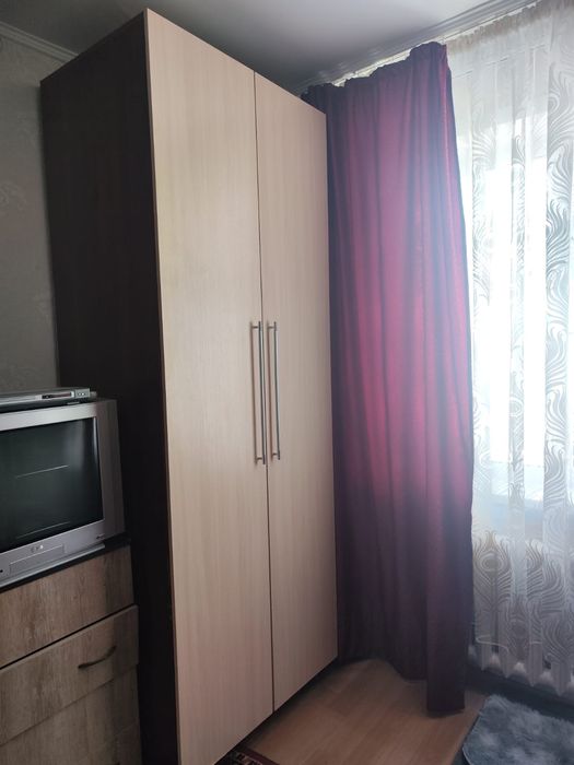 Продам двух створчатый шкаф б/у
