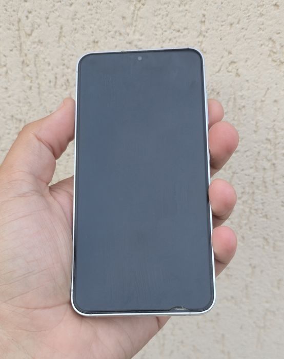Vand telefon Samsung S24 - 256Gb.