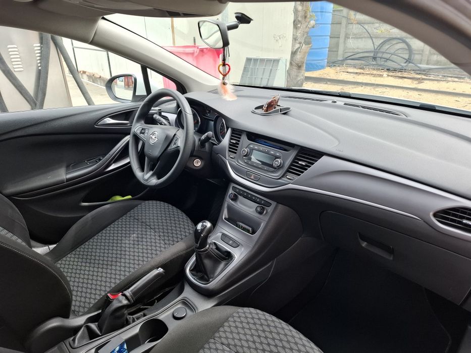Vând Opel Astra K,1,4. Benzina, manuala,2016