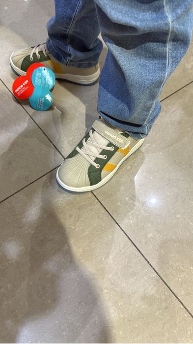 Продаю детские кросовки