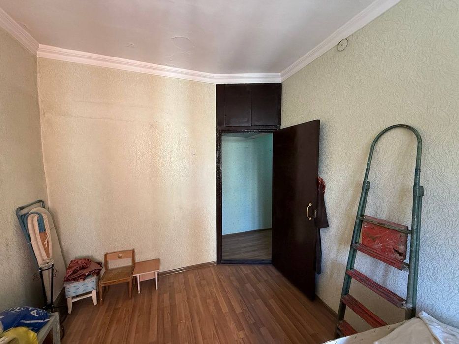 Квартира 2-ком. 65м² средний ремонт этаж 5/9 м.Ойбек ор-р Datum Parfum