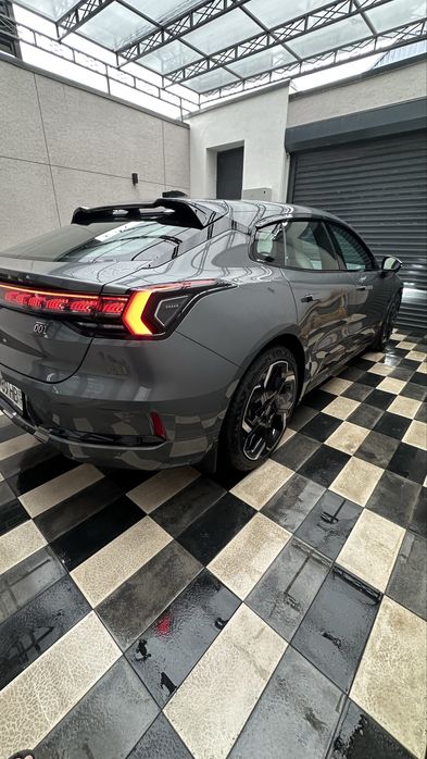 ZEEKR 001 декабрь 2023 года