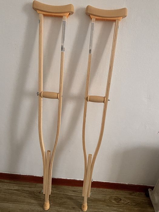 Продам костыли с подмышечной опорой