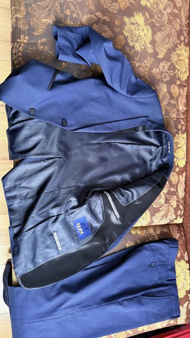 Костюм мужской !!