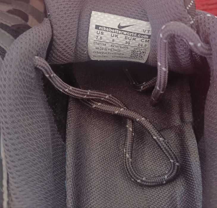 Продам Кроссовки