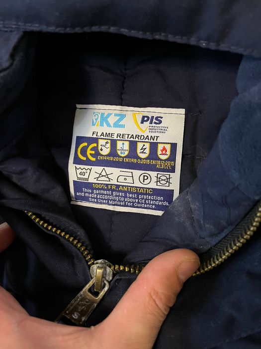 Продаётся спецодежда зимняя комбинизон