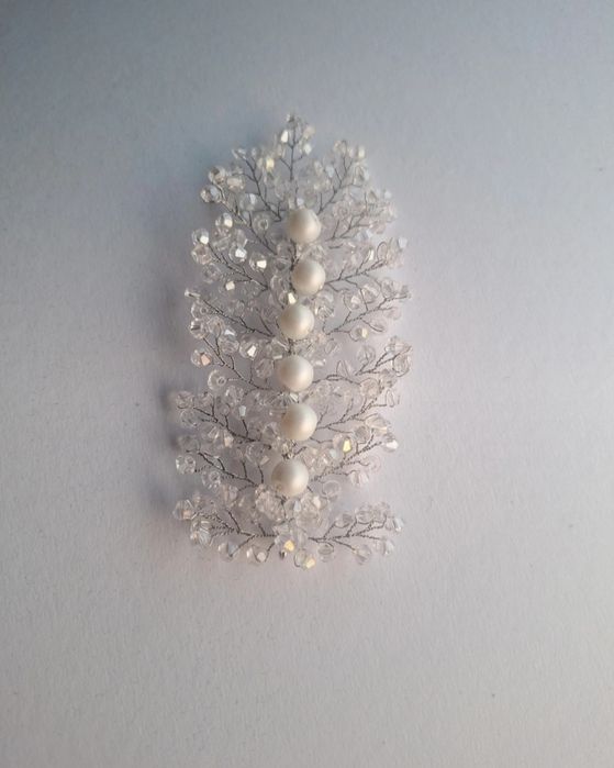 Diadema mireasa, accesoriu par