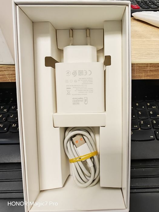 Продавам HUAWEI Pura 70 – 12/256 GB-бял