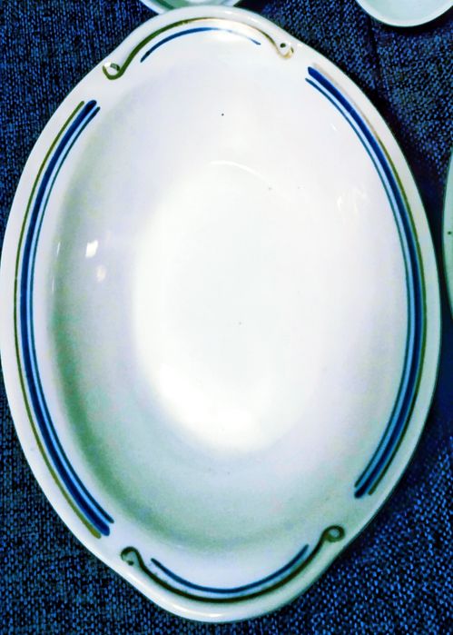 Продам Блюдо пять штук