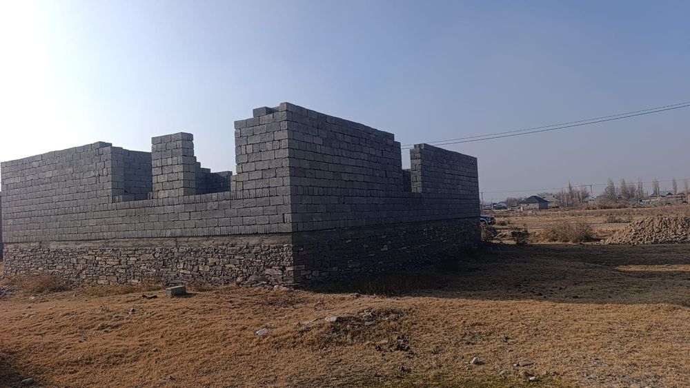 Жер сатылады ровнида