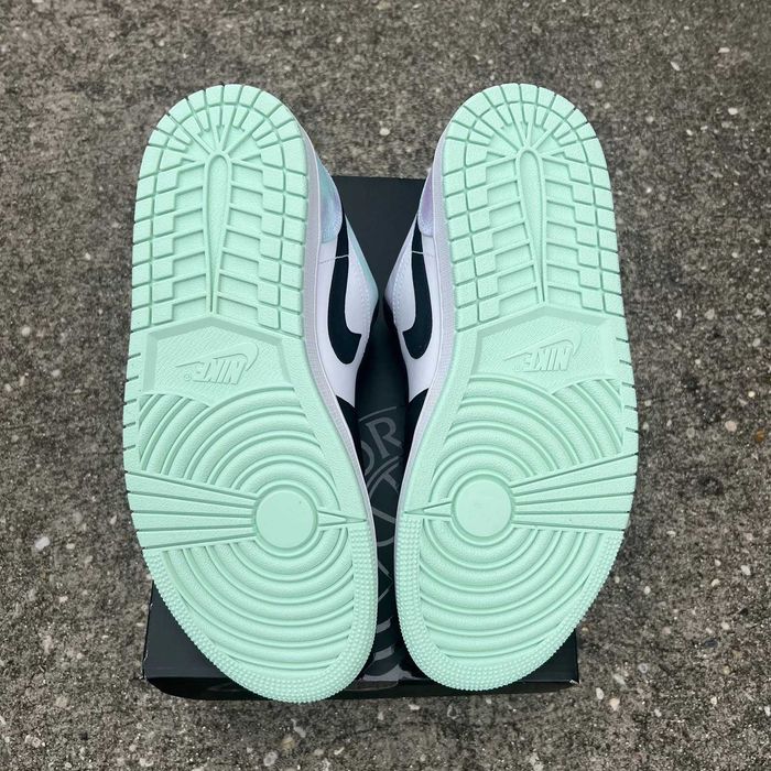 Air Jordan Retro 1 Low SE Tie Dye