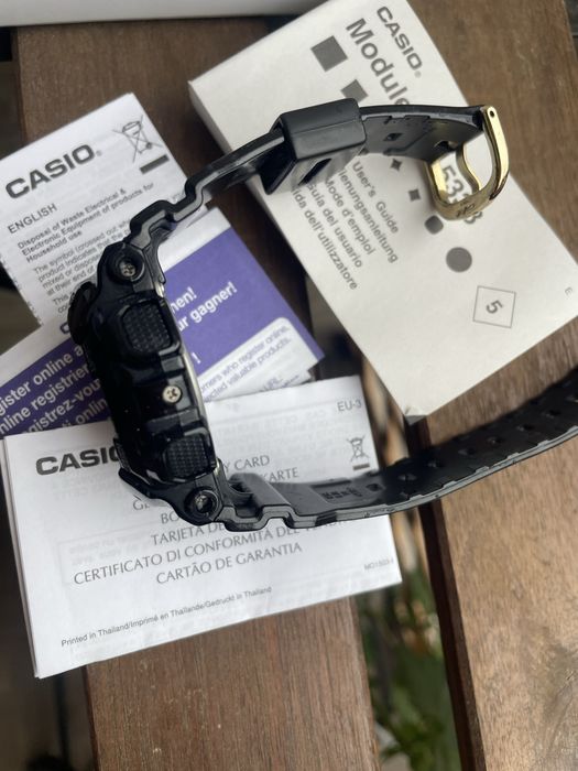 Продавам дамски часовник G-Shock Casio Baby G черен със златно