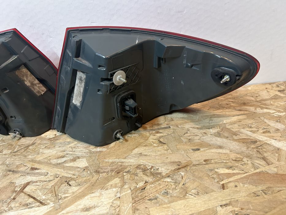 Stop / stopuri BMW F10 seria 5 non lci 2009-2013 stanga / dreapta