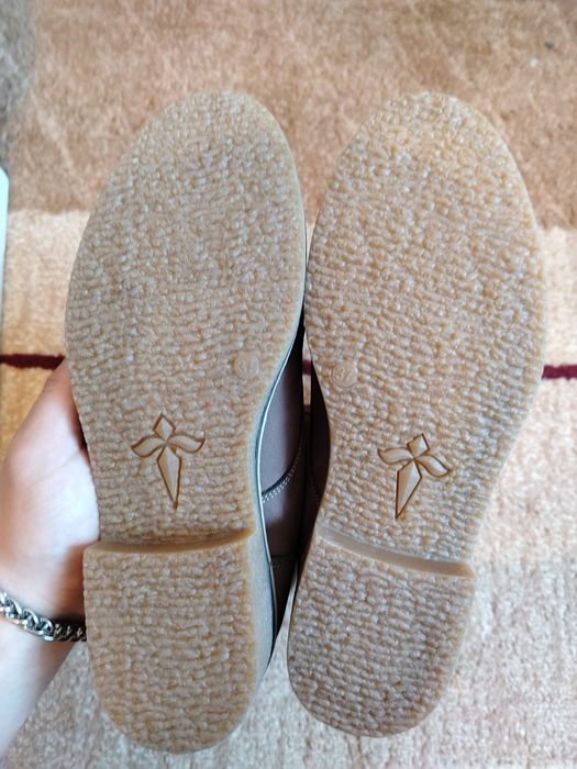 Продам зимние ботинки