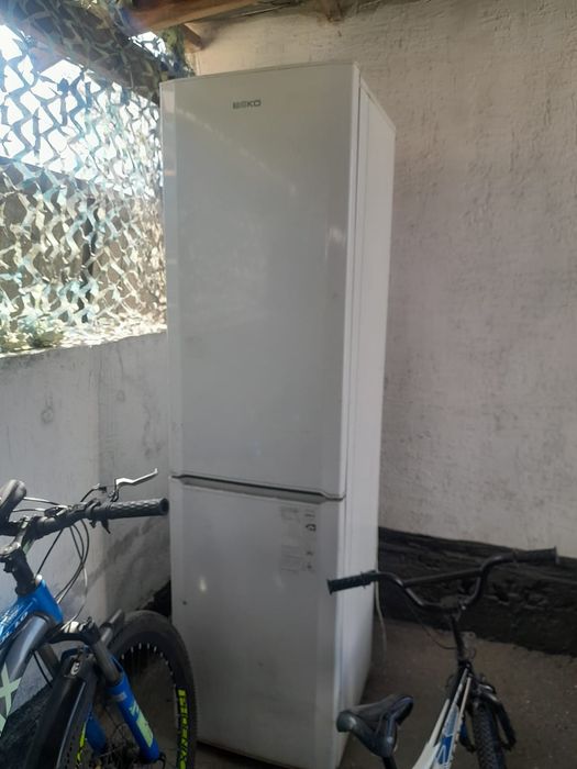 Продам б/у, Покрышки  Велик, Холодильник.