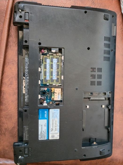 Asus x53t pentru piese