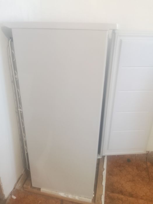 Продам морозильник